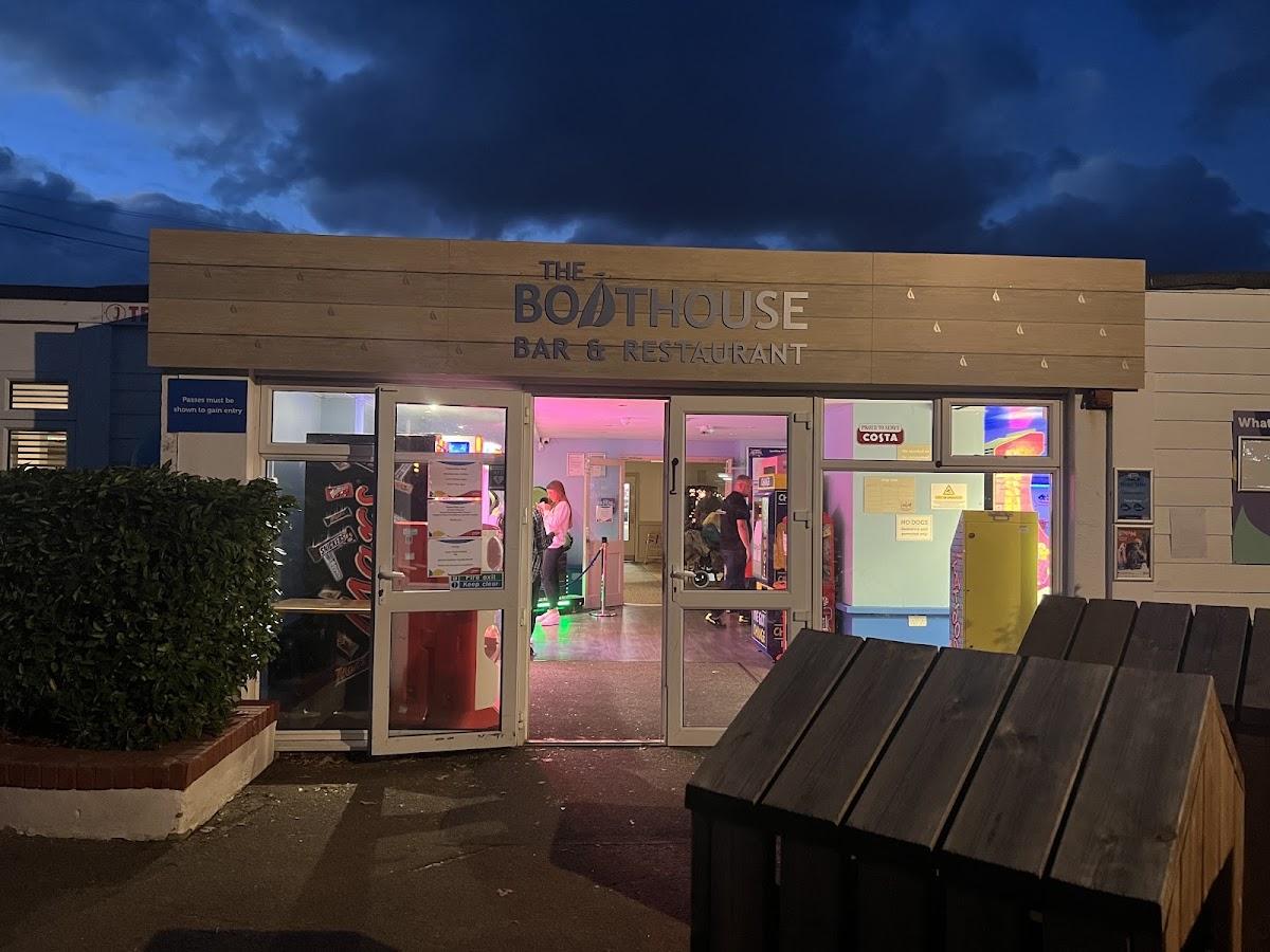 Boathouse Tavern
