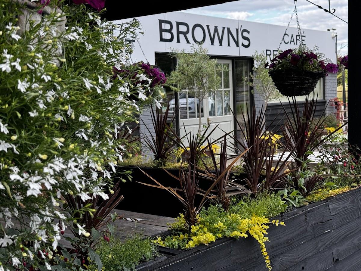 Browns Café
