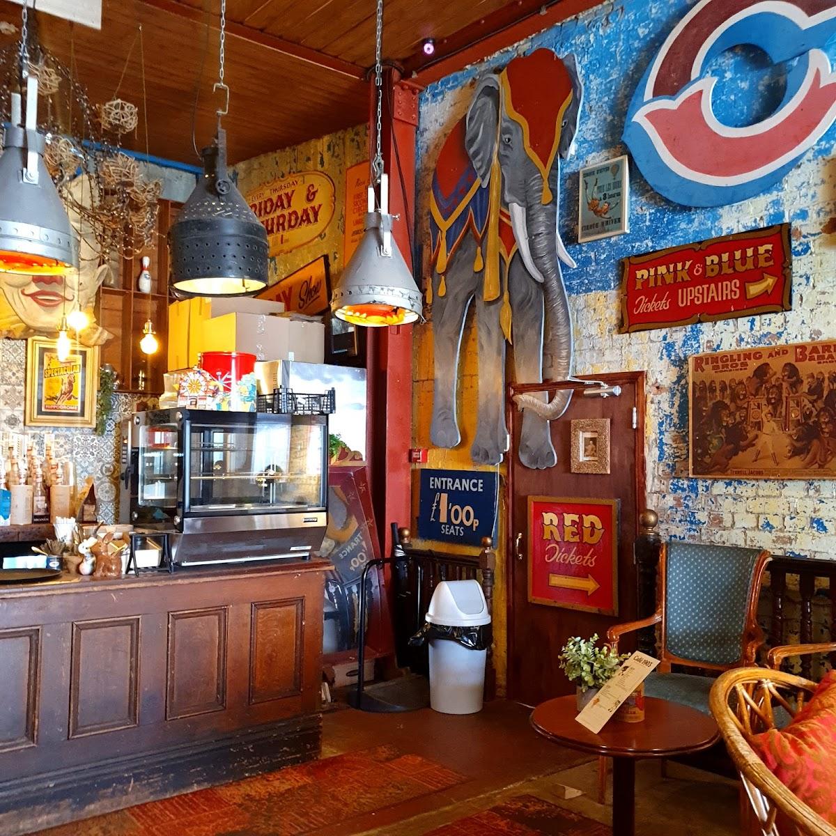 CAFE 1903