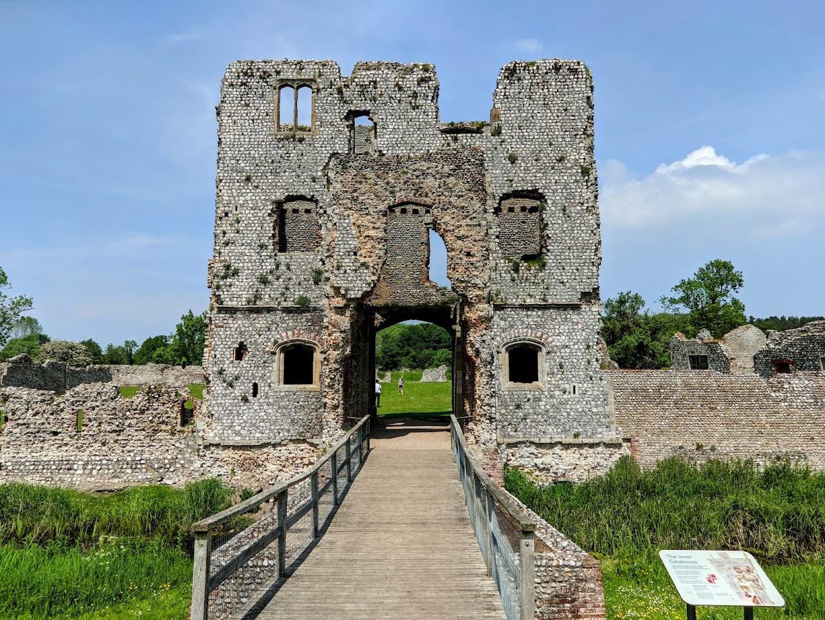 English Heritage - Baconsthorpe Castle