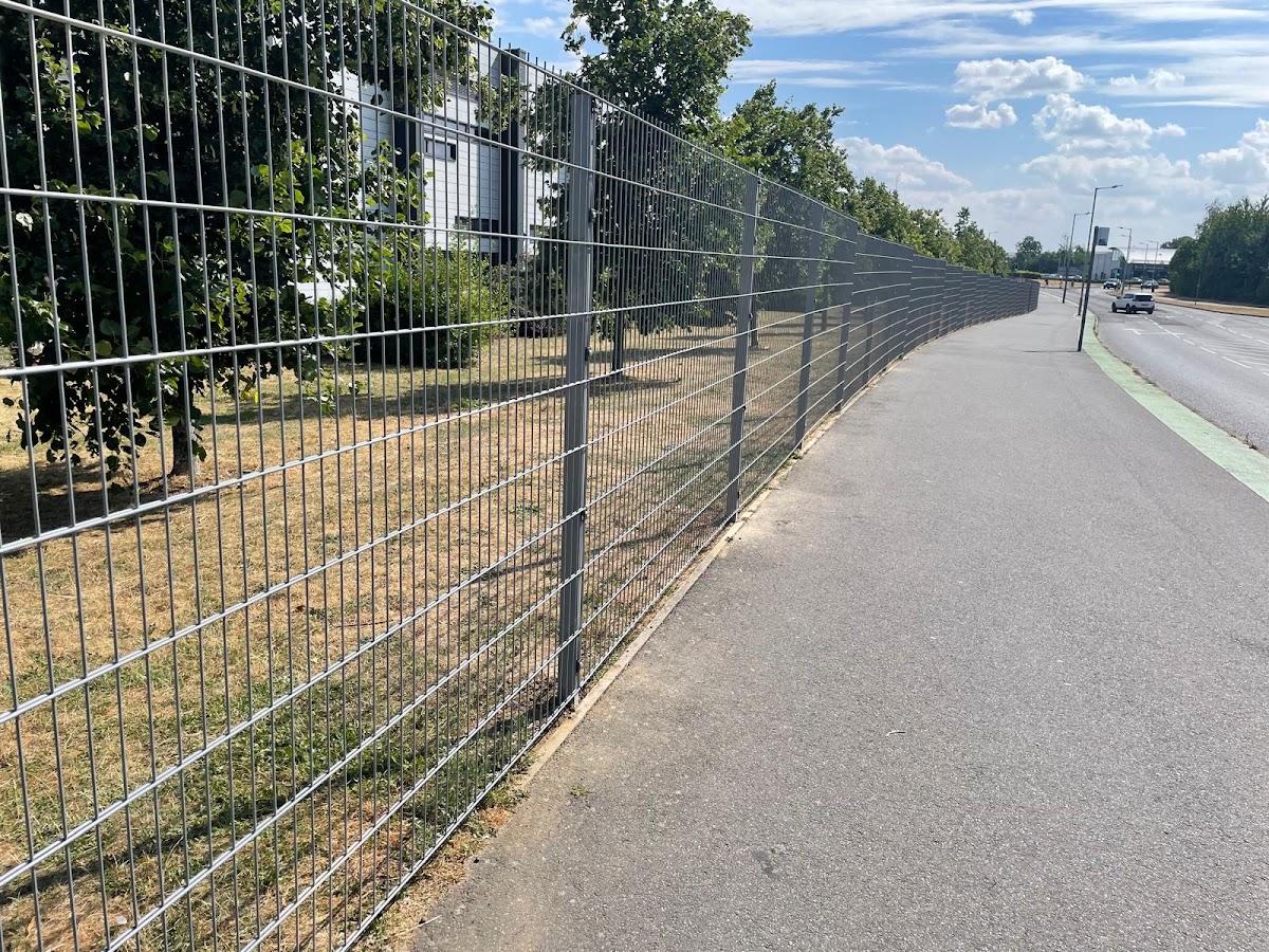 Evergreen Landscapes and Fencing