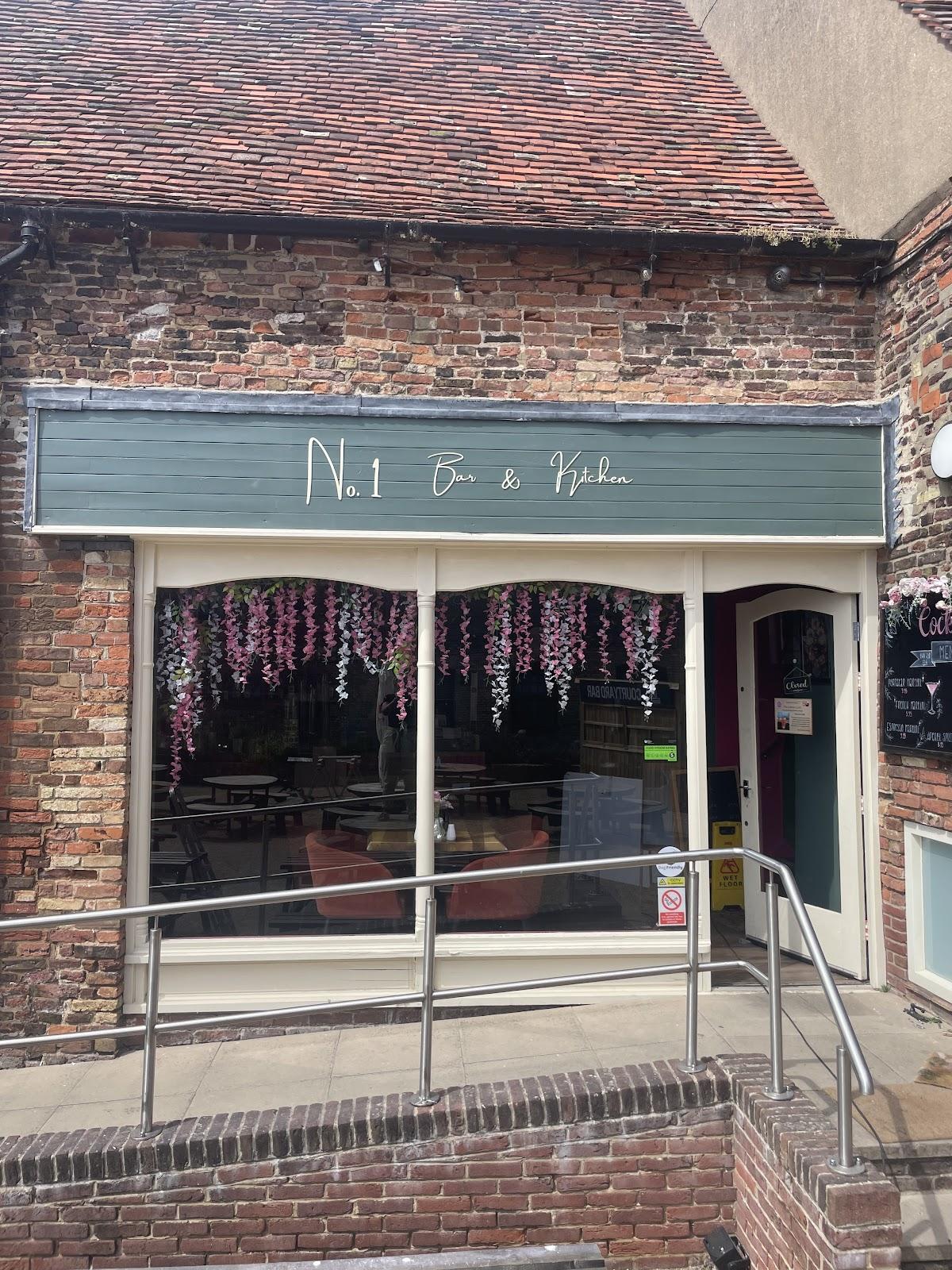 No.1 Bar & Kitchen