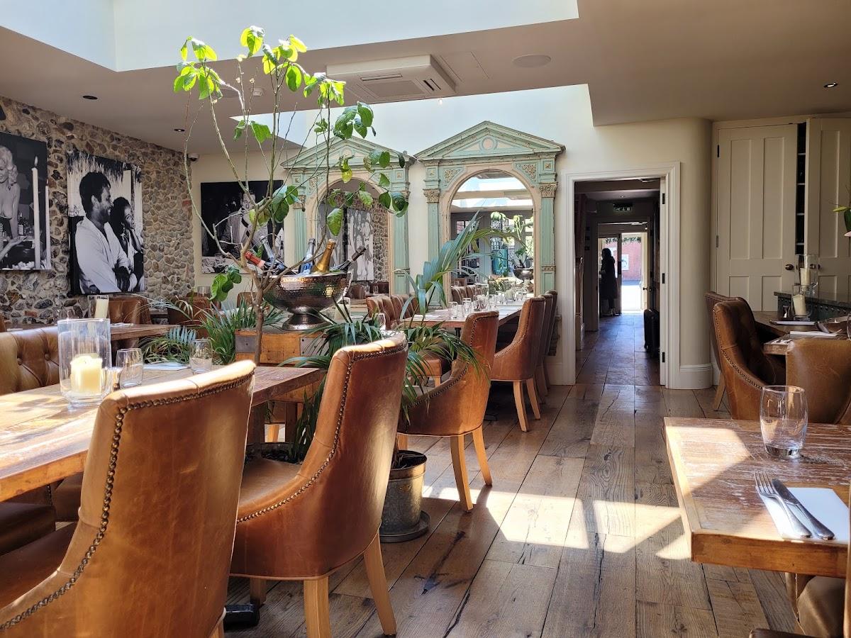 No.Twenty9 Bar, Restaurant & Rooms