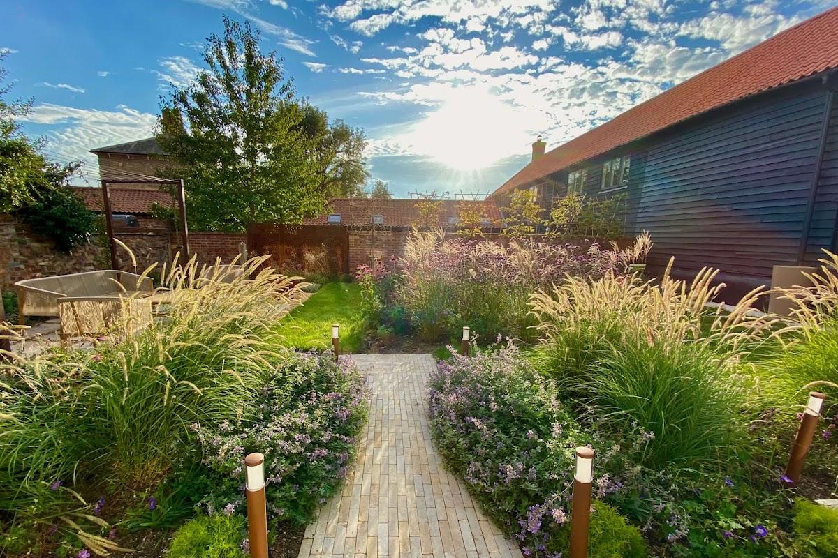 Rebecca Wallman Garden Design