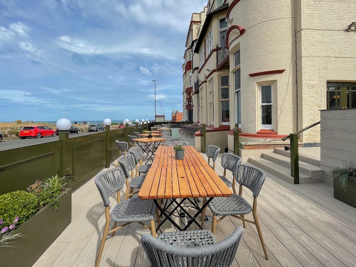 The Cliftonville (Hotel)