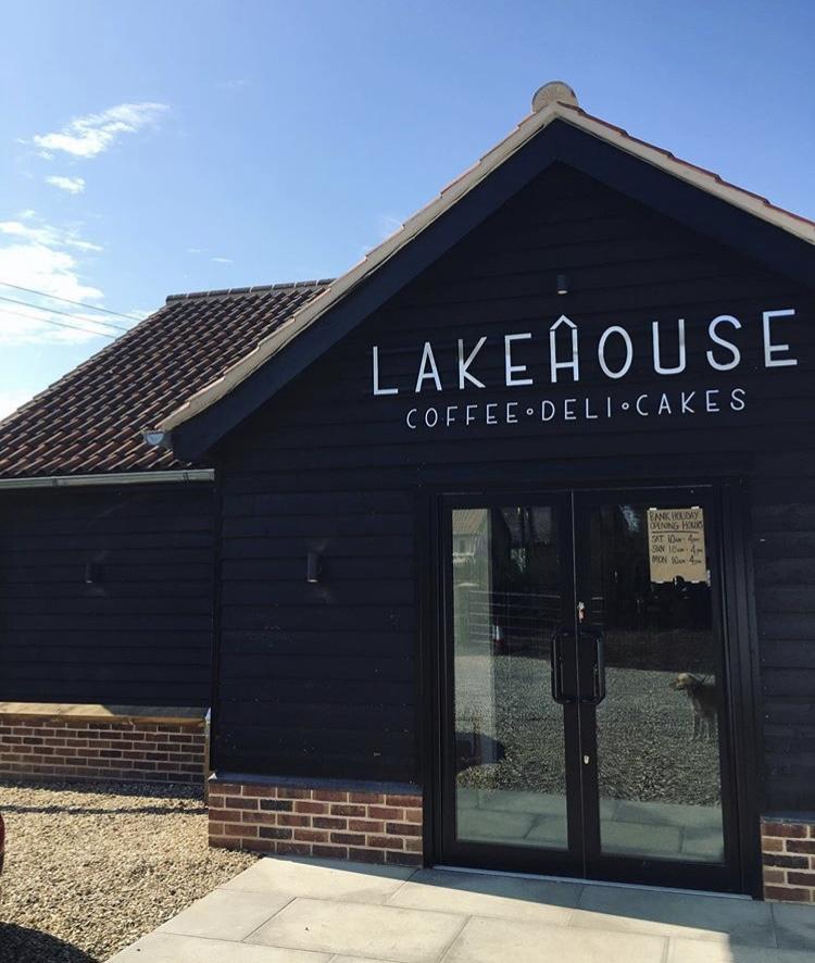 The Lakehouse Cafe