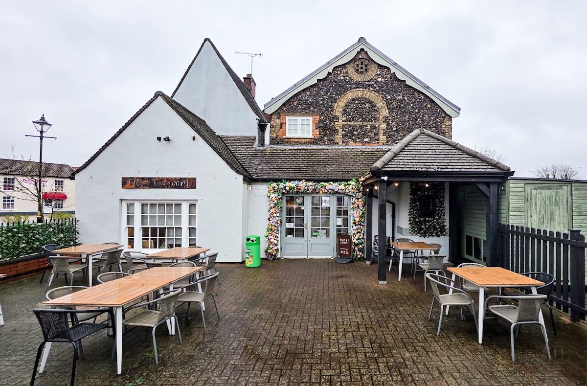 Tilly's Cafe & Bistro