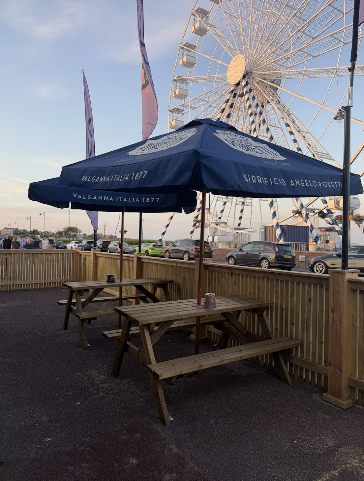 Loca Bar & Restaurant